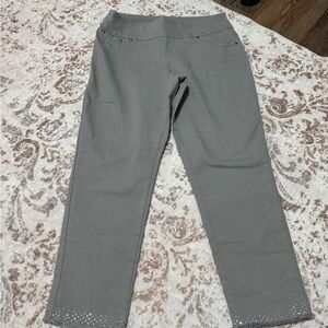 Ruby Rd. Gray Petite Pants